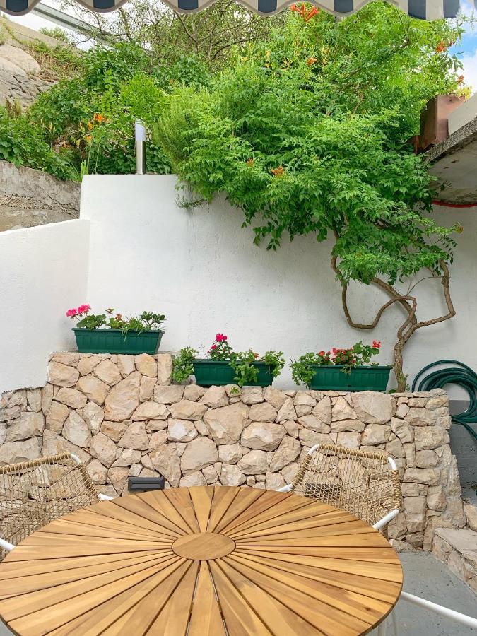 Antony * Drvenik (Split-Dalmatia)